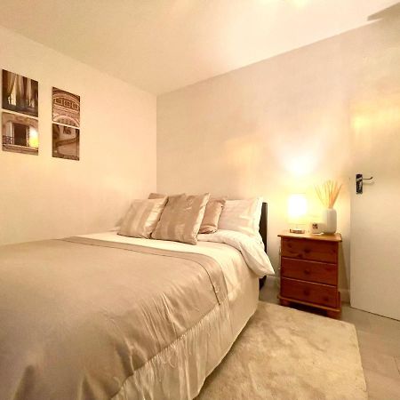Enchanting One Bed Flat With Free Parking Hendon Bagian luar foto